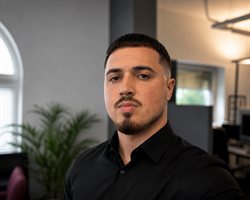 Islam Anzorov, Gründer und Entwickler von ANZOROV Digital